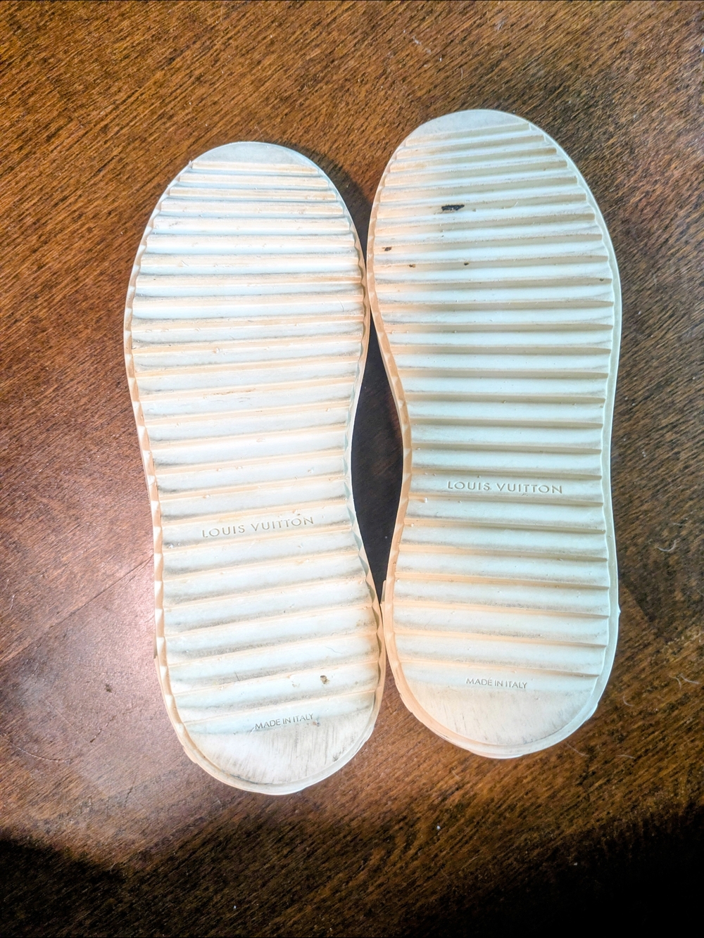 Louis Vuitton White Leather Platform Sneaker with Crystal LV Logo - Picture 6 of 9